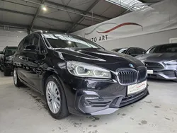 Schwarz Gebraucht 2020 BMW 220 Gran Tourer Sport Line Van / Kleinbus | 25.500 € (Teuer)