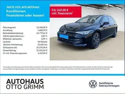 Schwarz (grenadillschwarz metallic) Gebraucht 2024 VW Golf VIII Style Kombi | 31.980 € (Etwas zu teuer)