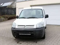 Weiß Gebraucht 2006 Citroën Berlingo Style Van / Kleinbus | 2.490 € (Fairer Preis)
