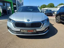 Silber Gebraucht 2021 Skoda Octavia First Edition Kombi | 25.890 € (Fairer Preis)