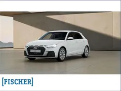 Weiss Gebraucht 2024 Audi A1 Sportback Comfort Kleinwagen | 29.980 €