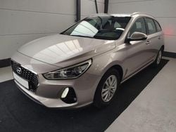 Silber Gebraucht 2018 Hyundai i30 Select Kombi | 10.490 € (Guter Preis)