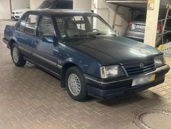 Blau Gebraucht 1988 Opel Ascona Limousine | 8.500 €