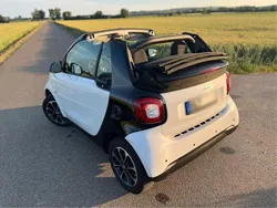 Weiß Gebraucht 2016 Smart ForTwo Cabrio Passion Cabrio | 11.500 € (Fairer Preis)