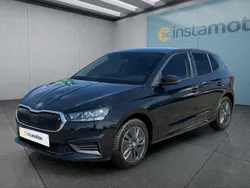 Schwarz Gebraucht 2024 Skoda Fabia Ambition Kleinwagen | 22.449 € (Teuer)