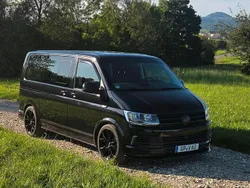 Schwarz Gebraucht 2017 VW T6 Van | 43.500 €