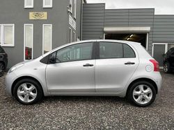 Grau Gebraucht 2008 Toyota Yaris Sol Limousine | 3.900 € (Fairer Preis)