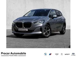 Skyscraper grau metallic Gebraucht 2024 BMW 218 Kombi | 32.500 € (Fairer Preis)