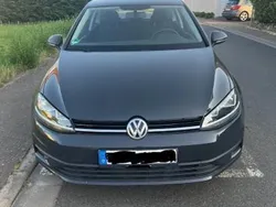 Grau Gebraucht 2018 VW Golf VII Trendline Limousine | 7.990 € (Superpreis)