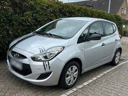 Silber Gebraucht 2011 Hyundai ix20 Kleinwagen | 5.800 € (Fairer Preis)