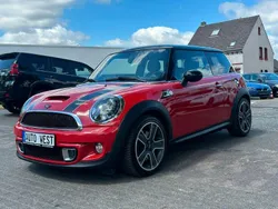 Rot Gebraucht 2013 Mini Cooper S Coupé Coupé | 8.950 €