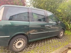 Grün Gebraucht 2002 Lancia Phedra Van / Kleinbus | 1.500 €