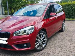 Rot Gebraucht 2016 BMW 218 Gran Tourer Van / Kleinbus | 10.599 € (Etwas zu teuer)