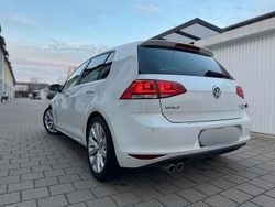 Weiß Gebraucht 2015 VW Golf VII Highline Limousine | 8.500 € (Superpreis)