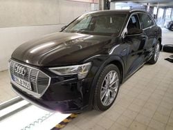 Mythosschwarz metall (metallic) Gebraucht 2022 Audi e-tron Advanced SUV | 26.989 € (Superpreis)