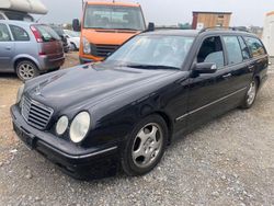 Schwarz Gebraucht 2002 Mercedes E220 Kombi | 2.495 € (Superpreis)