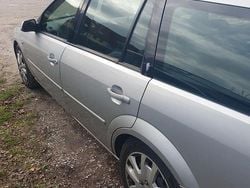 Schwarz Gebraucht 2003 Ford Mondeo Ghia Kombi | 1.800 € (Fairer Preis)