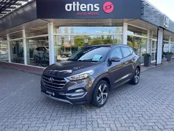 Grau Gebraucht 2018 Hyundai Tucson Premium SUV | 16.880 € (Fairer Preis)