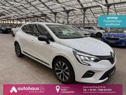 Weiß Gebraucht 2023 Renault Clio V Techno Limousine | 18.490 € (Fairer Preis)