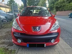 Rot Gebraucht 2009 Peugeot 207 Urban Move Kleinwagen | 2.000 € (Guter Preis)