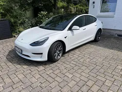 Weiß Gebraucht 2022 Tesla Model 3 Limousine | 24.500 €