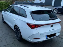 Weiß Gebraucht 2021 Cupra Leon Kombi | 24.500 € (Fairer Preis)