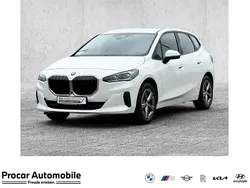 Weiß Gebraucht 2024 BMW 218 Active Tourer Van / Kleinbus | 28.400 € (Guter Preis)