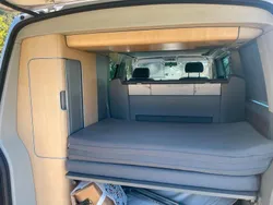 Silber Gebraucht 2006 VW T5 California Van | 27.000 €