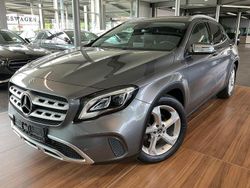 Mountaingrau Gebraucht 2019 Mercedes GLA180 Progressive SUV | 17.890 € (Fairer Preis)