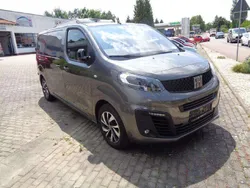 Grau Gebraucht 2022 Fiat Scudo Van / Kleinbus | 27.990 € (Fairer Preis)