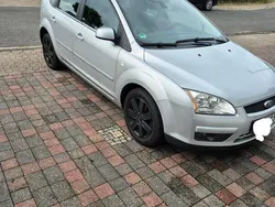 Silber Gebraucht 2007 Ford Focus Limousine | 2.599 € (Fairer Preis)