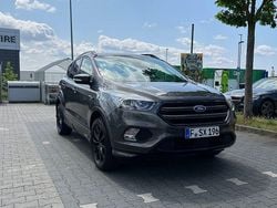 Grau Gebraucht 2018 Ford Kuga ST-Line SUV | 12.000 € (Guter Preis)