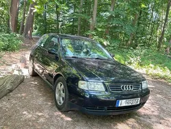 Blau Gebraucht 2000 Audi A3 Basis Kleinwagen | 2.800 € (Teuer)