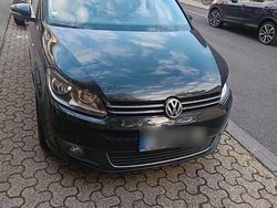 Schwarz Gebraucht 2013 VW Touran Van / Kleinbus | 7.700 € (Fairer Preis)