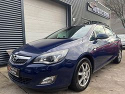 Blau Gebraucht 2010 Opel Astra Sport Limousine | 5.900 € (Fairer Preis)