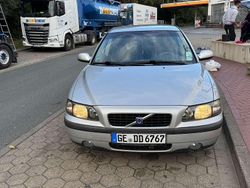 Silber Gebraucht 2002 Volvo S60 Limousine | 3.000 € (Fairer Preis)