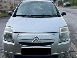 Silber Gebraucht 2006 Citroën C2 Kleinwagen | 700 € (Fairer Preis)