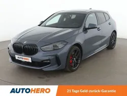 Blau Gebraucht 2024 BMW 120 M Sport Kleinwagen | 39.790 € (Teuer)