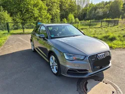 Grau Gebraucht 2015 Audi A3 Sportback e-tron S-Line Limousine | 15.500 €