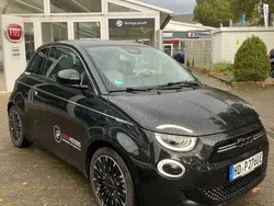 Onyx schwarz Gebraucht 2023 Fiat 500e La Prima Limousine | 27.940 € (Teuer)