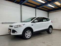 Weiß Gebraucht 2016 Ford Kuga Trend SUV | 11.900 € (Guter Preis)
