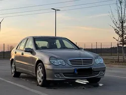 Gold Gebraucht 2005 Mercedes C200 Limousine | 2.600 € (Guter Preis)