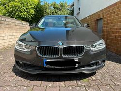 Schwarz Gebraucht 2015 BMW 320 Sport Line Limousine | 12.900 € (Fairer Preis)
