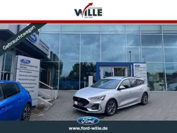Polarsilber metallic Gebraucht 2023 Ford Focus ST-Line Kombi | 25.990 € (Fairer Preis)