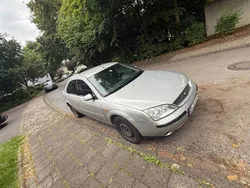 Grau Gebraucht 2003 Ford Mondeo Ambiente Limousine | 1.900 € (Fairer Preis)