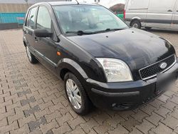 Schwarz Gebraucht 2003 Ford Fusion Kleinwagen | 2.100 € (Fairer Preis)