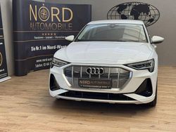 Weiss Gebraucht 2022 Audi e-tron Design SUV | 28.799 € (Fairer Preis)
