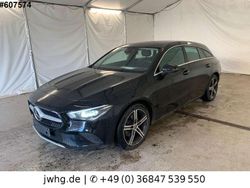 Nachtschwarz Gebraucht 2022 Mercedes CLA200 Kombi | 20.450 € (Superpreis)