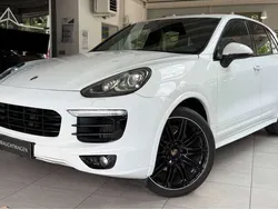 Carraraweiss/gletscherweiss Gebraucht 2015 Porsche Cayenne SUV | 34.990 € (Etwas zu teuer)