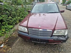 Rot Gebraucht 1997 Mercedes C220 Kombi | 999 € (Superpreis)